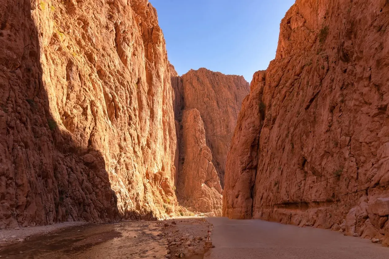Todra Gorge: Cliffs about 300 m high